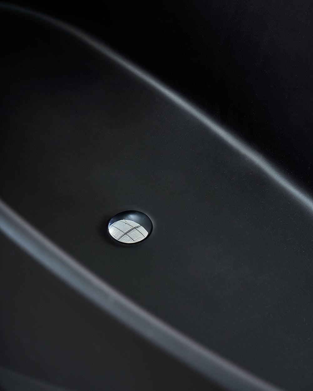 Banheira Facetada Oval – Design por Simone Coste