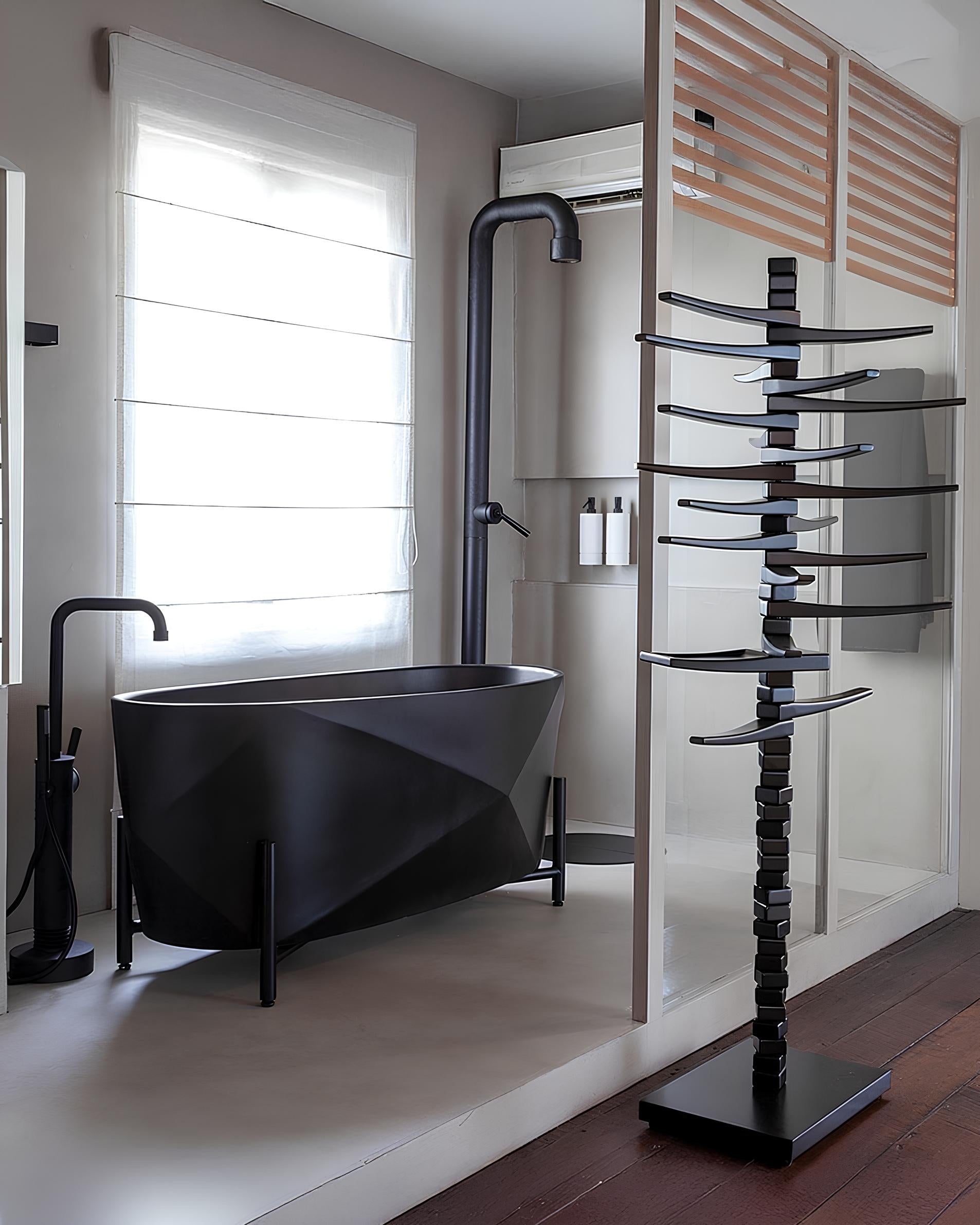 Banheira Facetada Oval – Design por Simone Coste