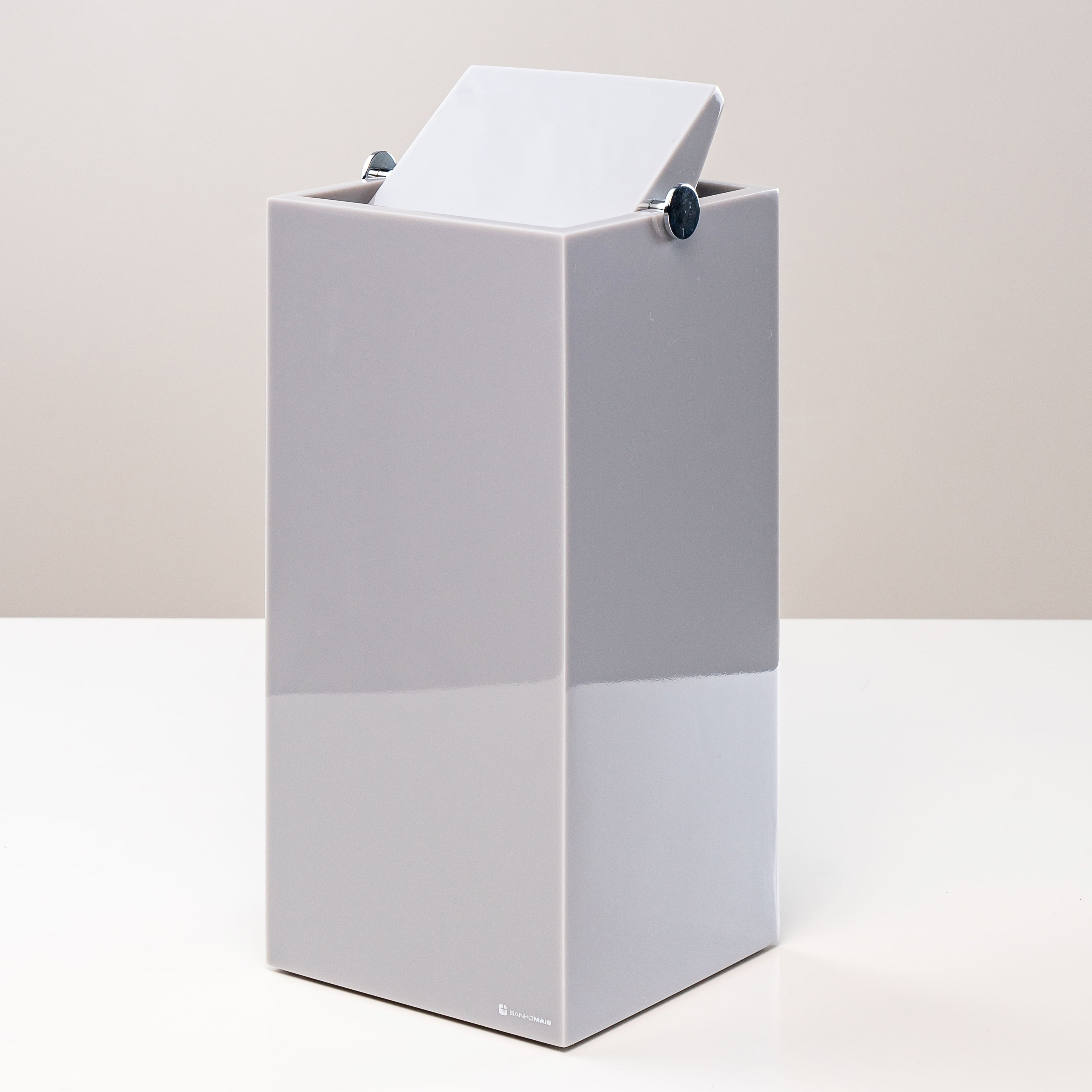 Lixeira Eixo Quadrada Pequena