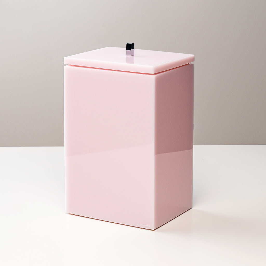 Lixeira RET com Tampa Fechada