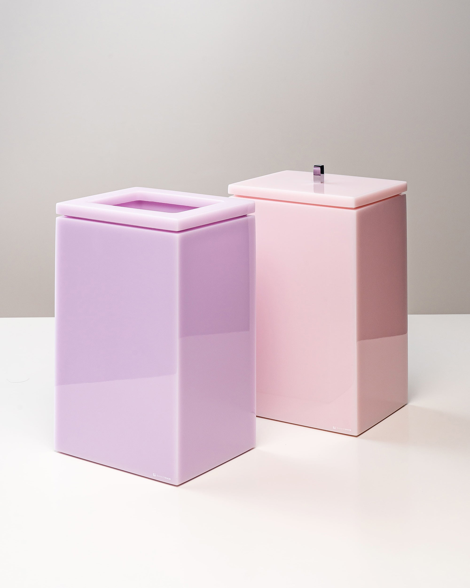 Lixeira RET com Tampa Vazada