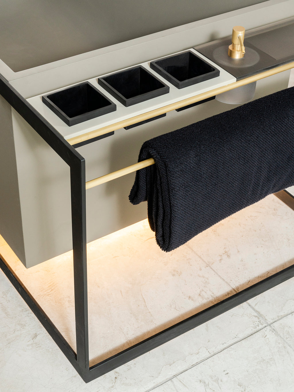 Banheira Retangular - Design por Osvaldo Tenório